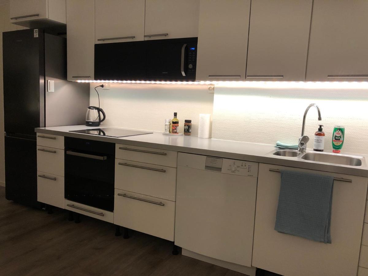 Moderne Og Trivelig Leilighet, Med Unik Utsikt Tromso Luaran gambar