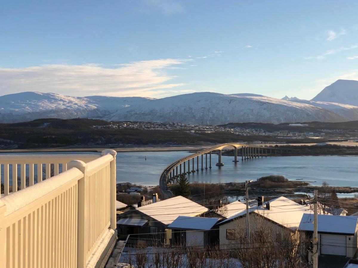 Moderne Og Trivelig Leilighet, Med Unik Utsikt Tromso Luaran gambar