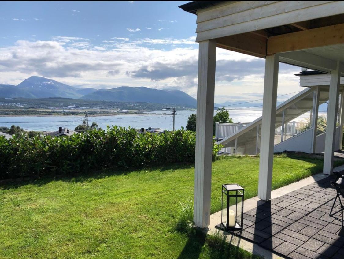 Moderne Og Trivelig Leilighet, Med Unik Utsikt Tromso Luaran gambar